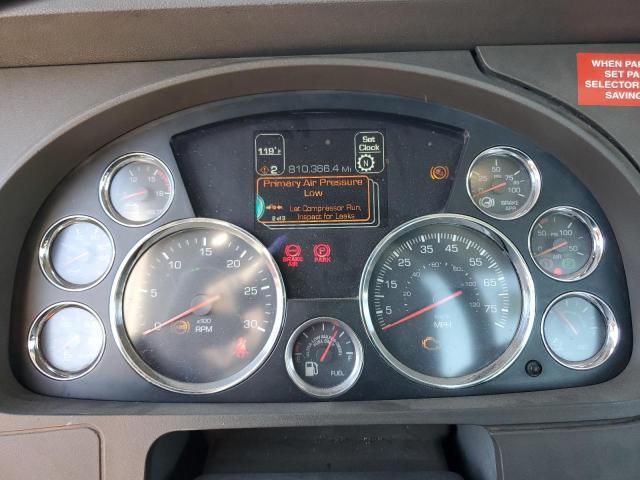 2014 Kenworth T680 Semi Truck