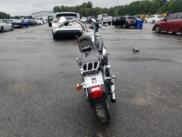 2011 Harley-Davidson Fxdc