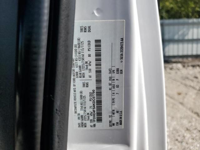 2019 Ford Econoline E450 Super Duty Cutaway Van