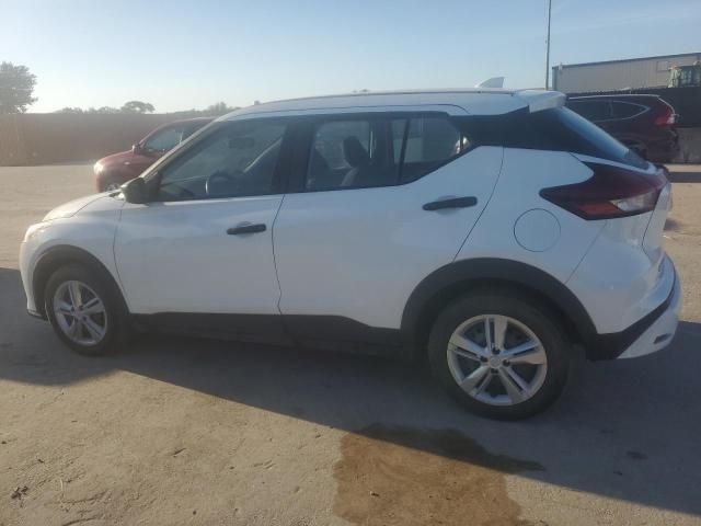 2022 Nissan Kicks S