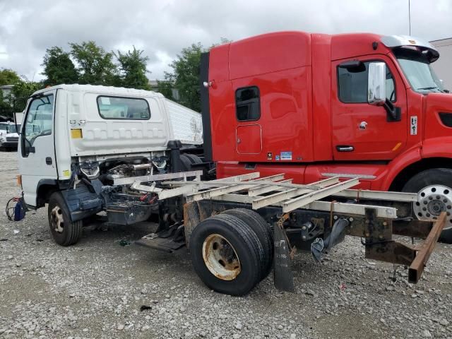 2005 Isuzu NPR