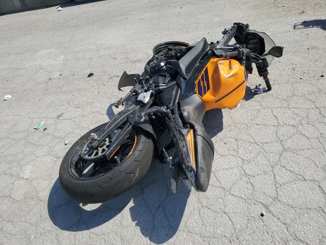 2025 Kawasaki EX650 P