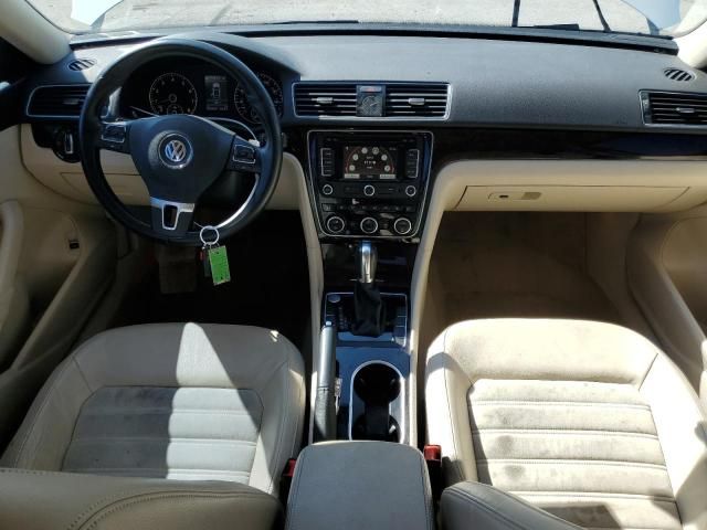 2014 Volkswagen Passat SEL
