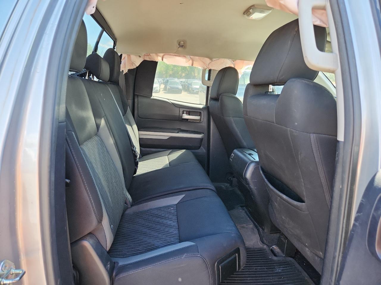 2015 Toyota Tundra SR5