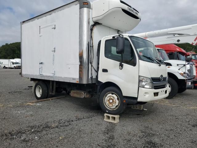 2014 Hino 195