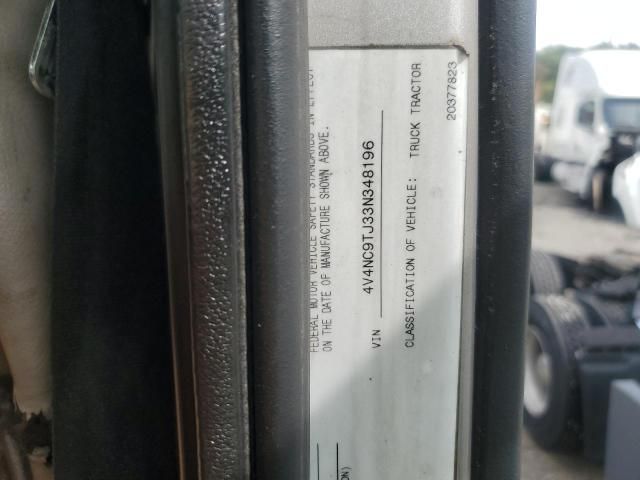 2003 Volvo VN VNL-Semi Truck