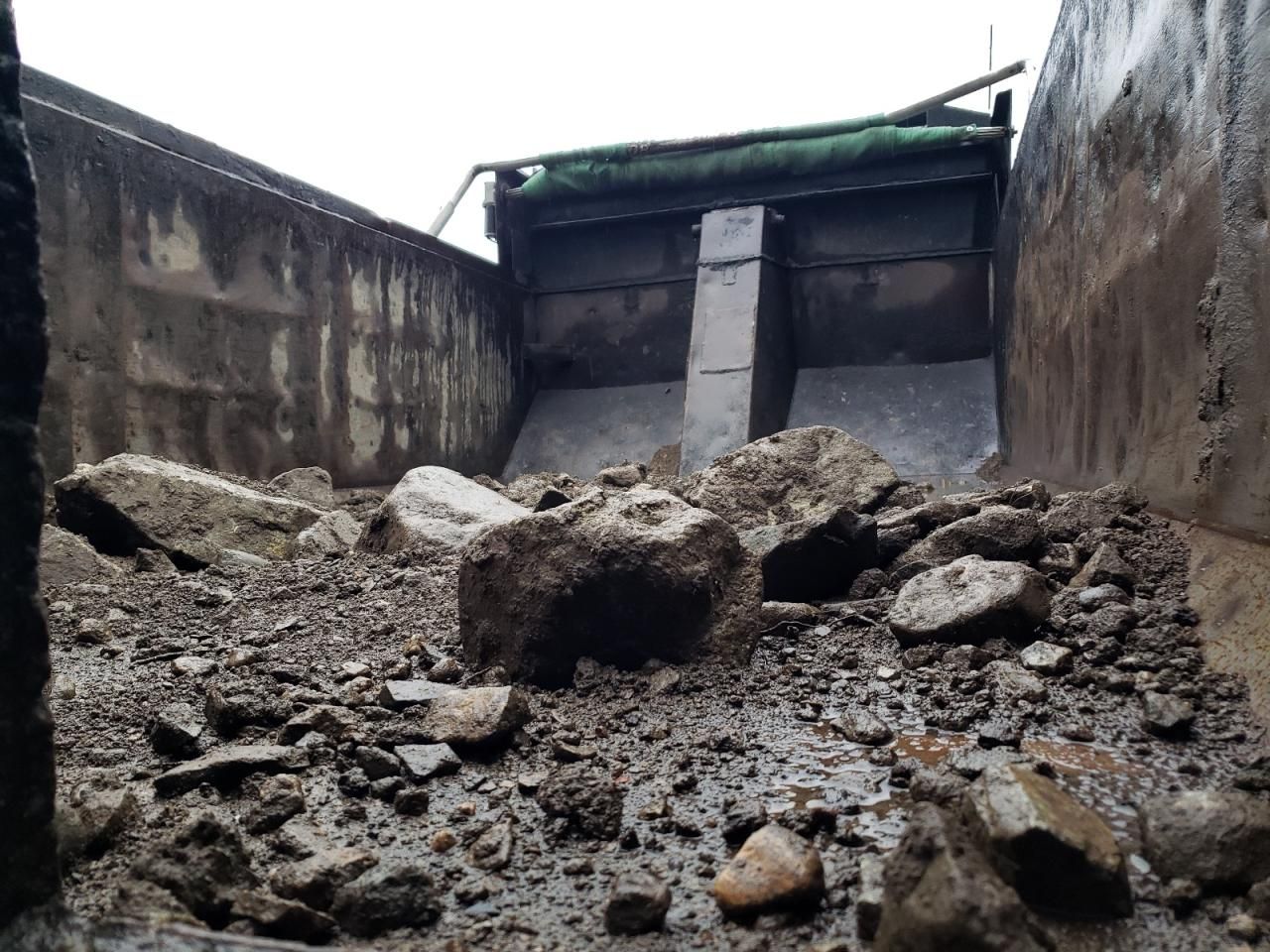 2005 Peterbilt 379 Dump Truck