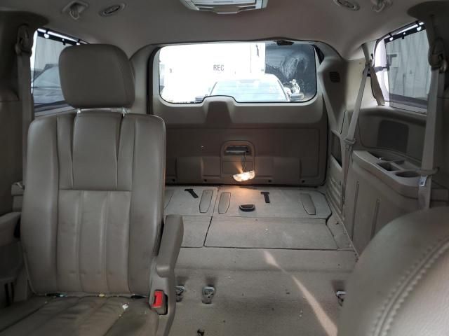 2013 Chrysler Town & Country Touring L