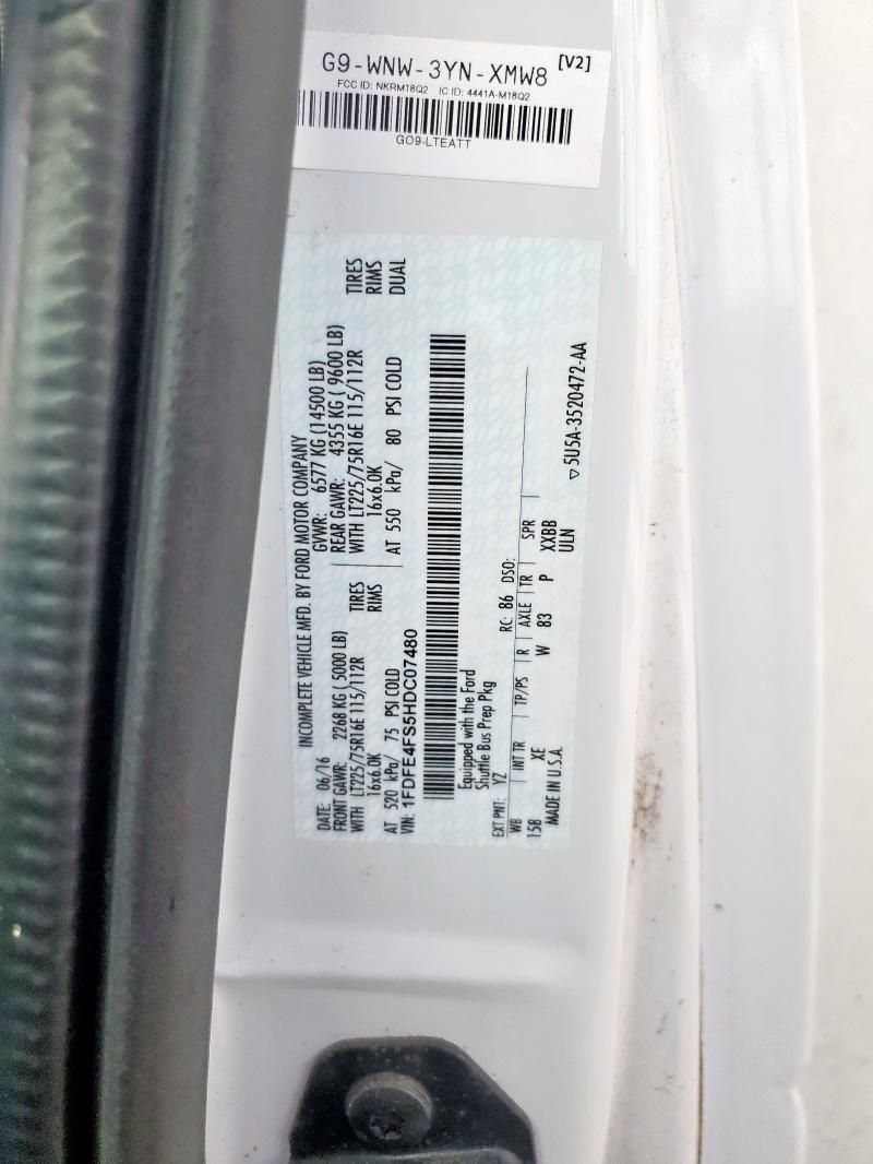 2017 Ford Econoline E450 Super Duty Cutaway Van