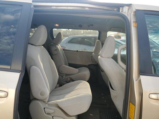2012 Toyota Sienna le