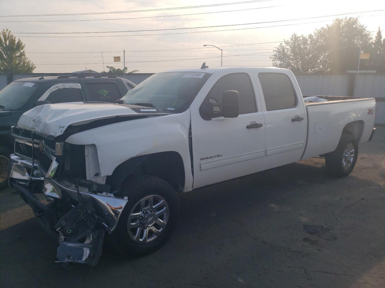 2013 Chevrolet Silverado K3500 LT