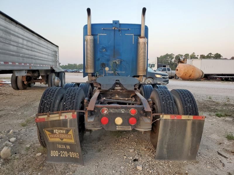 2002 Freightliner Columbia 120 Semi Truck
