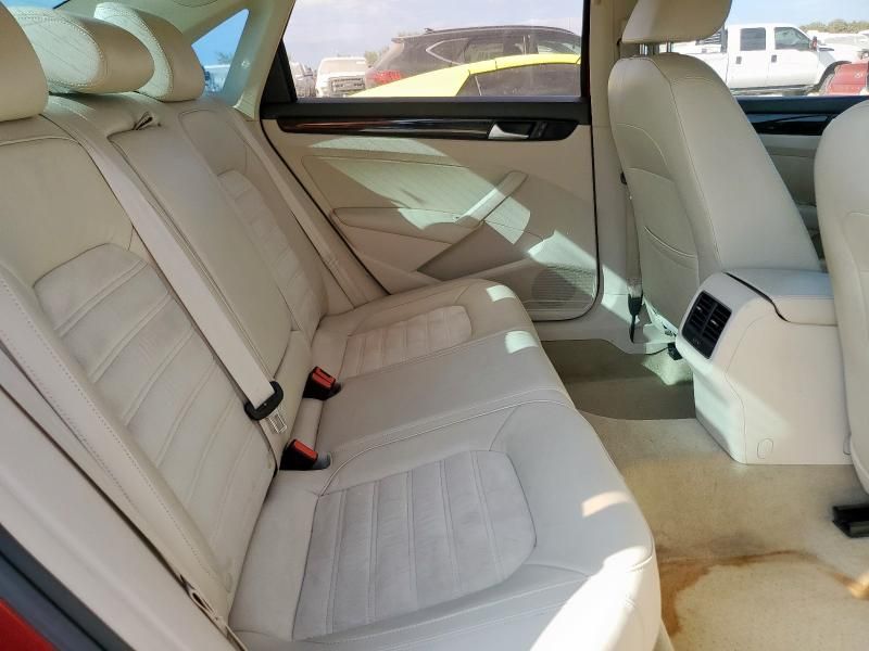 2015 Volkswagen Passat SEL