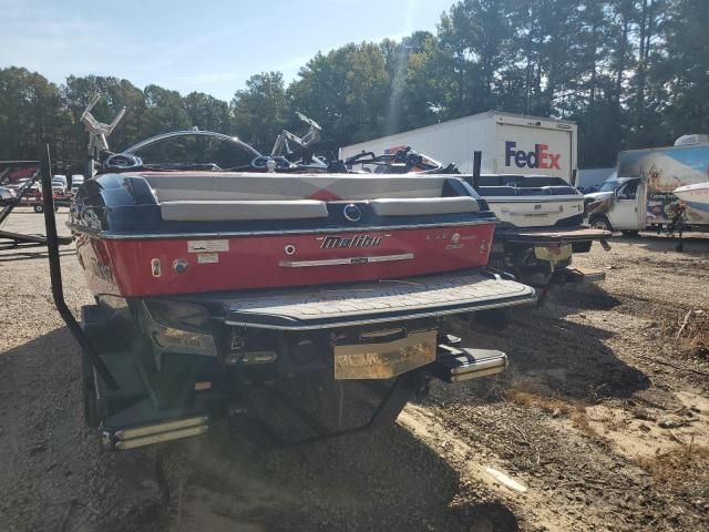 2014 Malibu Wakesetter-Boat