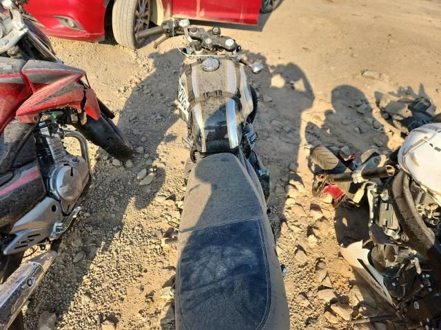 2022 Royal Enfield Motors INT 650