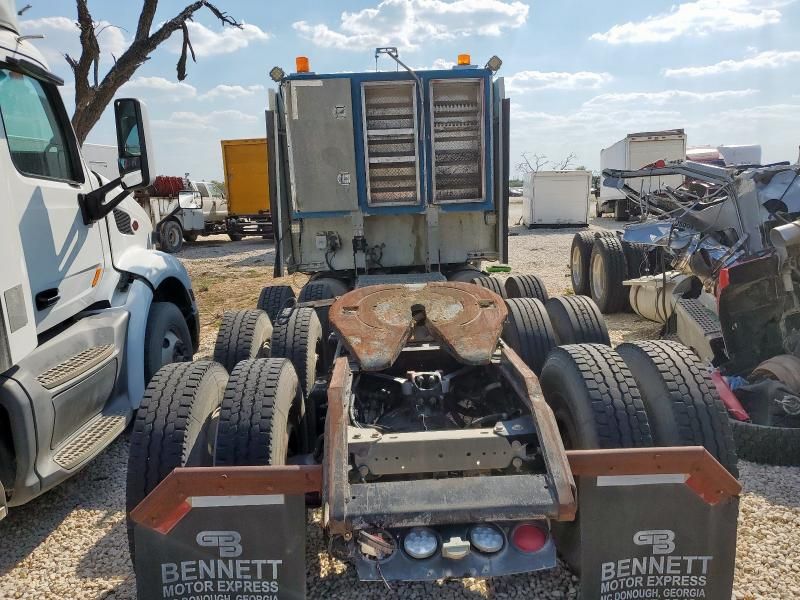 2004 Kenworth W900 Semi Truck