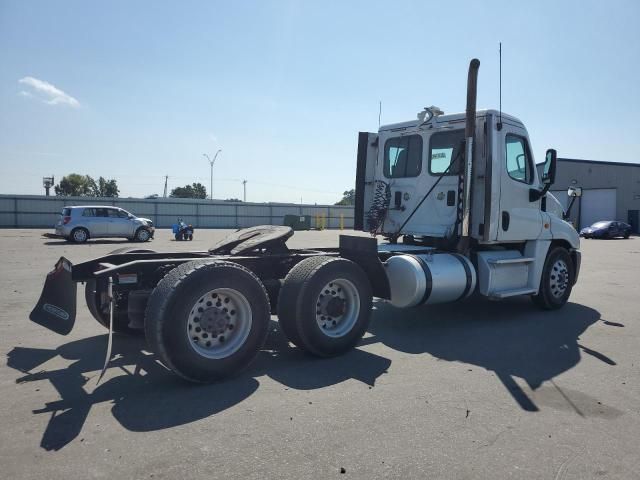 2016 Freightliner Cascadia 125 Semi Truck