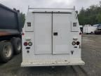 2015 Ford Econoline E350 Super Duty Cutaway Van