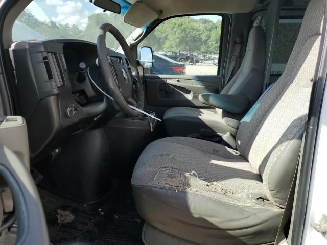 2008 Chev Express Cargo 1500 1