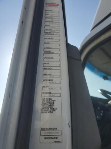 2017 Kenworth T680 Semi Truck