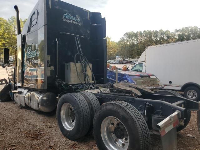 2013 Freightliner Convention-Trucks