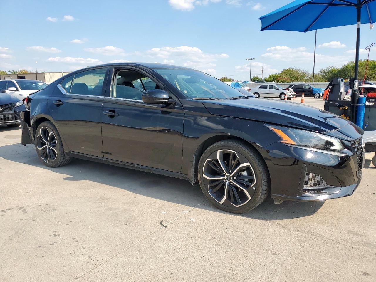2024 Nissan Altima sr