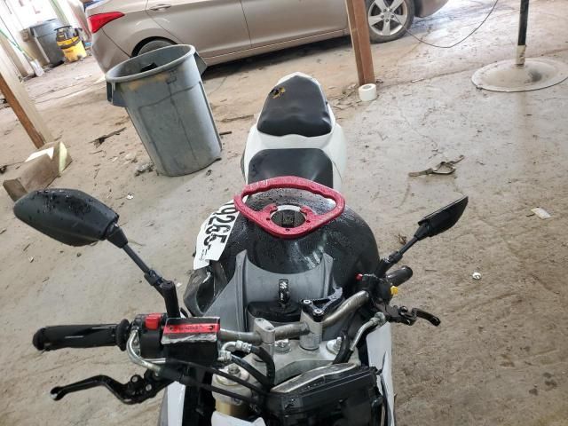 2016 Suzuki GSX-S750