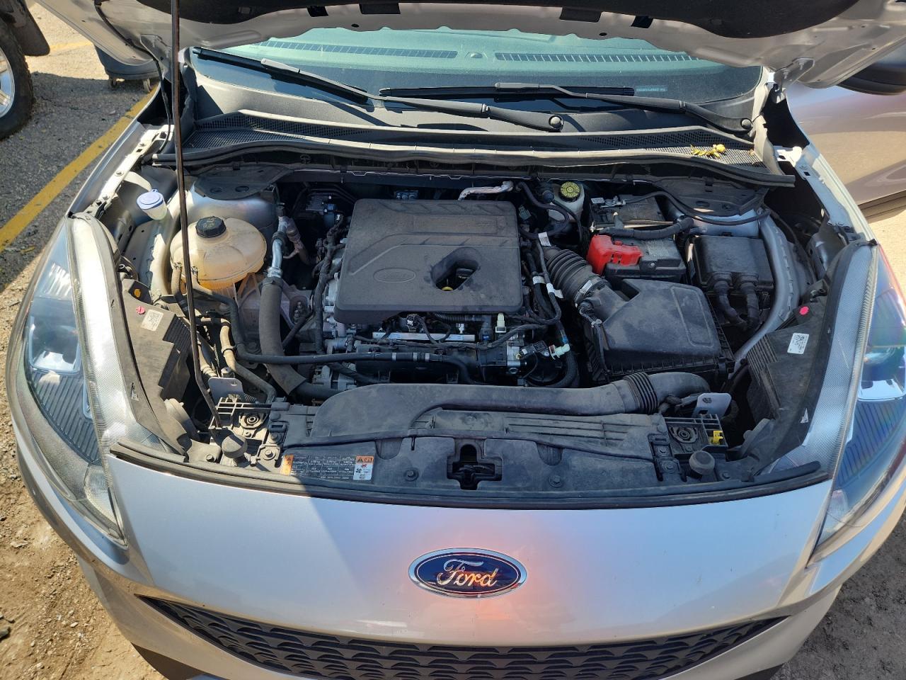 2020 Ford Escape s