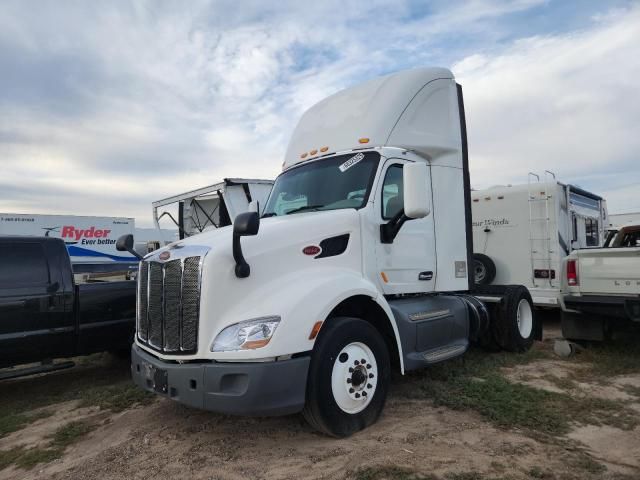 2018 Peterbilt Tractor 2018 Peterbilt 579 Semi Truck