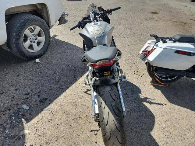 2016 Aprilia Tuono V4 1100 RR