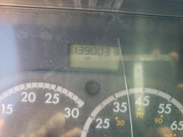 2009 Freightliner Cascadia 125 Semi Truck