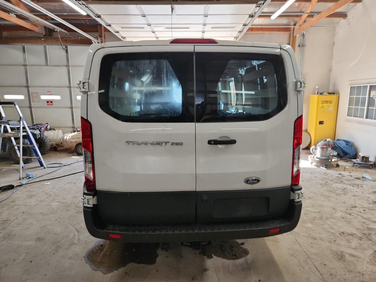 2018 Ford Transit T-250