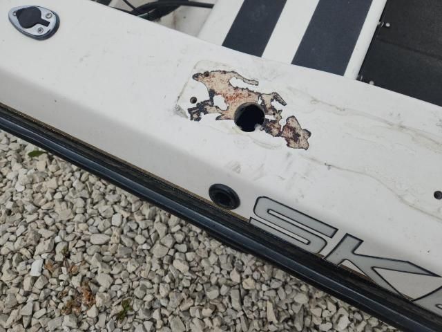 2004 Skeeter Boat