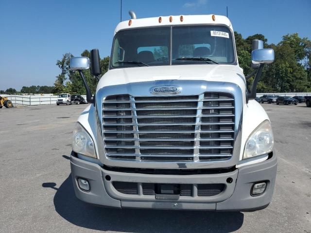 2016 Freightliner Cascadia 125 Semi Truck