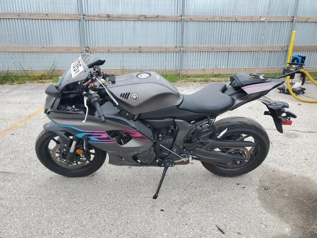 2024 Yamaha YZFR7