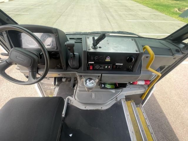2015 Isuzu NPR