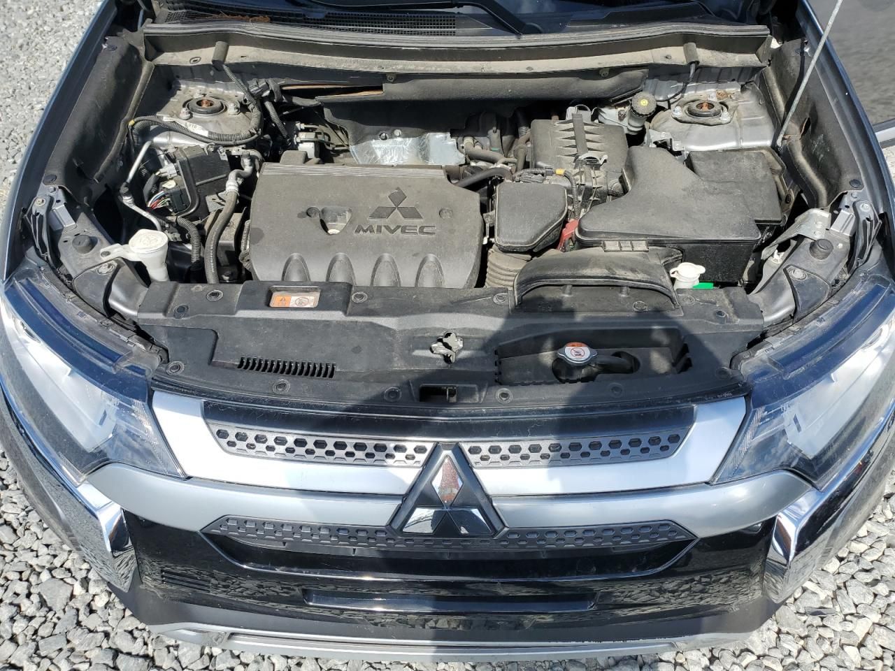 2020 Mitsubishi Outlander se