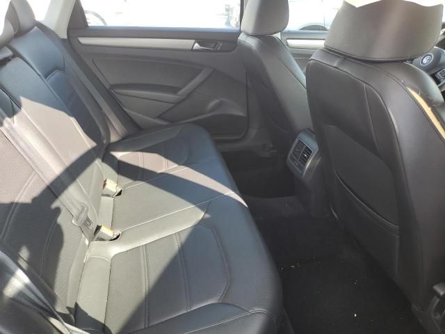 2014 Volkswagen Passat SE