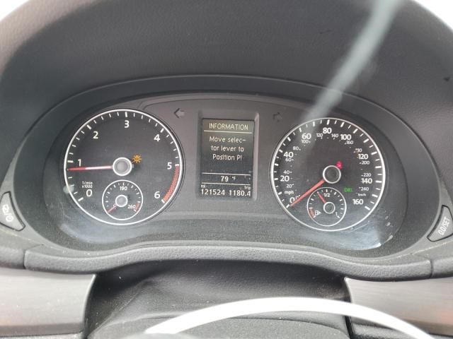 2015 Volkswagen Passat SE