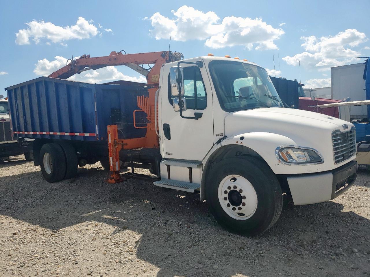 2004 Freigliner 2004 Freightliner Business Class M2 Grapple Truck