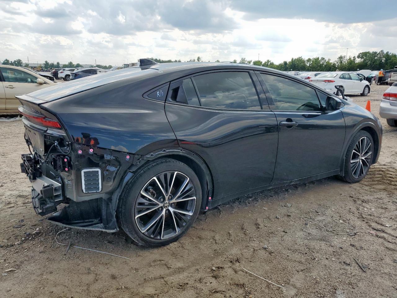 2024 Toyota Prius le