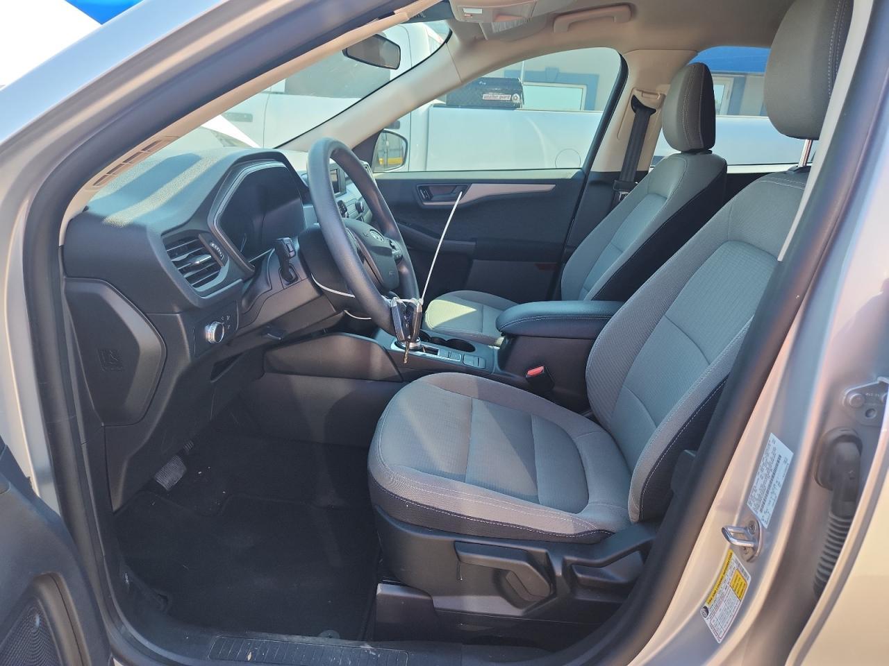 2020 Ford Escape s