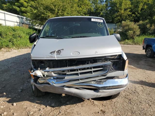 2000 Ford Econoline E350 Super Duty Wagon