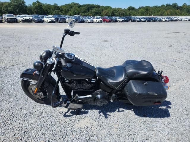 2018 Harley-Davidson Flhcs Heritage Classic 114