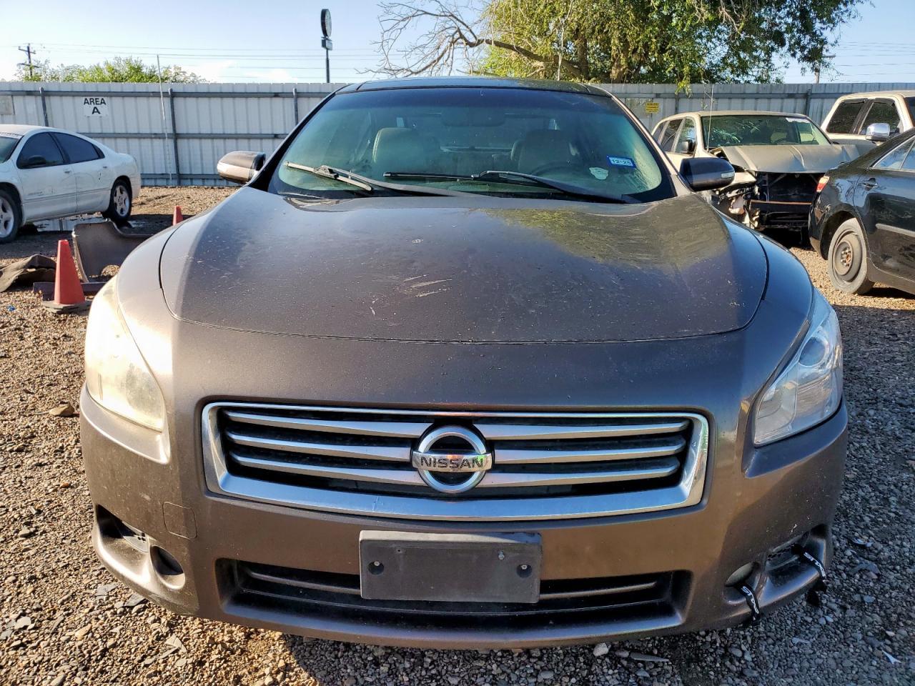 2013 Nissan Maxima s
