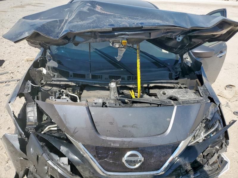 2022 Nissan Leaf SV