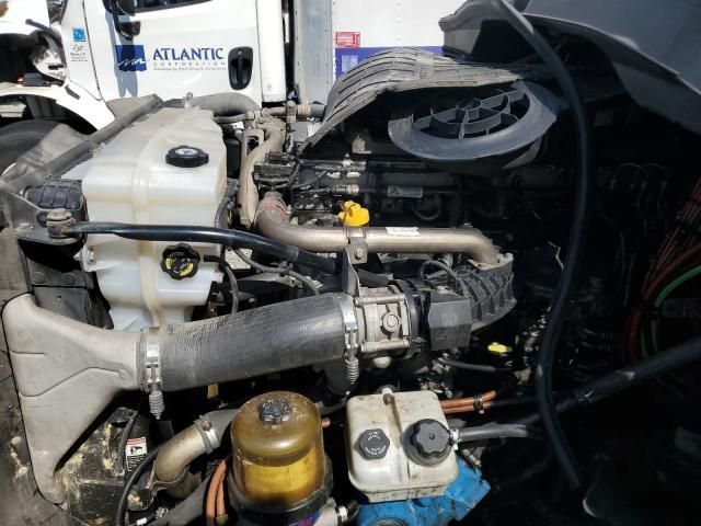 2015 Freightliner Cascadia Semi Truck