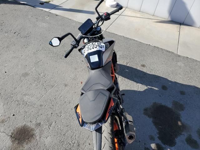 2022 KTM 390 Duke