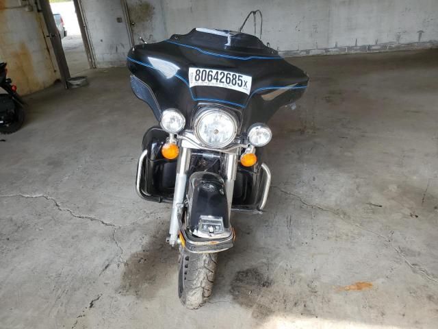 2011 Harley-Davidson Flhtcu Shrine
