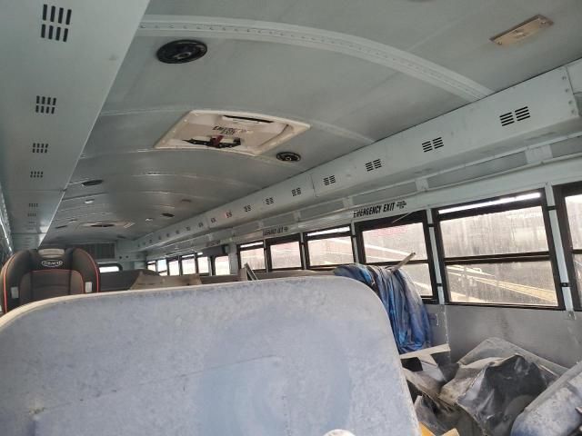 2005 Thomas School Bus